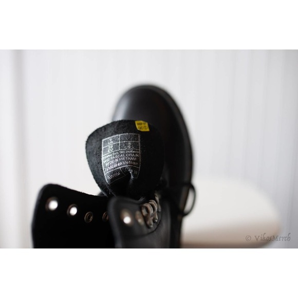 Dr. Martens 1460 PASCAL WOMEN'S CHAIN LEATHER LACE UP BOOTS 8 Ladies - Picture 5 of 5